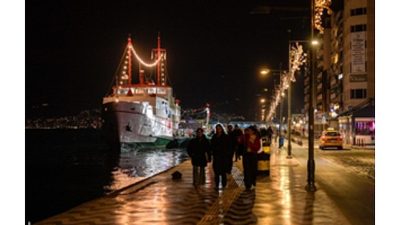 İzmir Büyükşehir Belediyesi yeni yıl gecesi için göreve hazır. İtfaiyeden