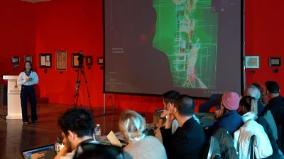 İzmir Büyükşehir Belediyesi’nin ev sahipliğinde düzenlenen “Yapay Zekâ Çağında Yeni