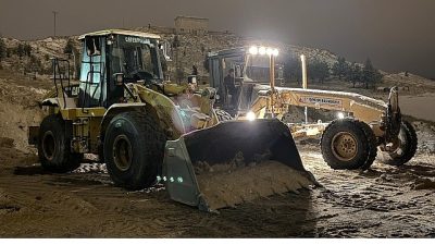 Kahramankazan Belediyesi, ilçe genelinde etkili olan kar yağışının ardından hayatın