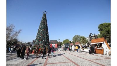 Yaklaşan yılbaşının coşkusunu kentin kalbinde yaşatmaya hazırlanan Karşıyaka Belediyesi, 13-31