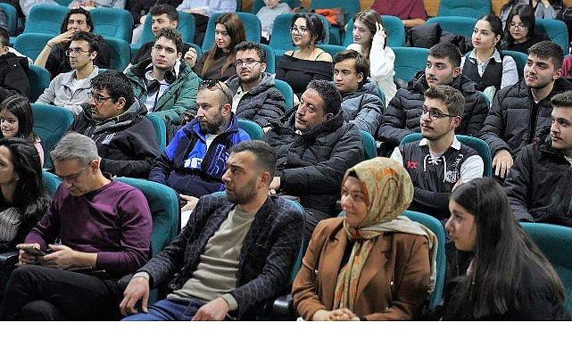 Keçiören Belediyesi, teknolojinin hızla geliştiği günümüzde her yaştan vatandaşın dijital