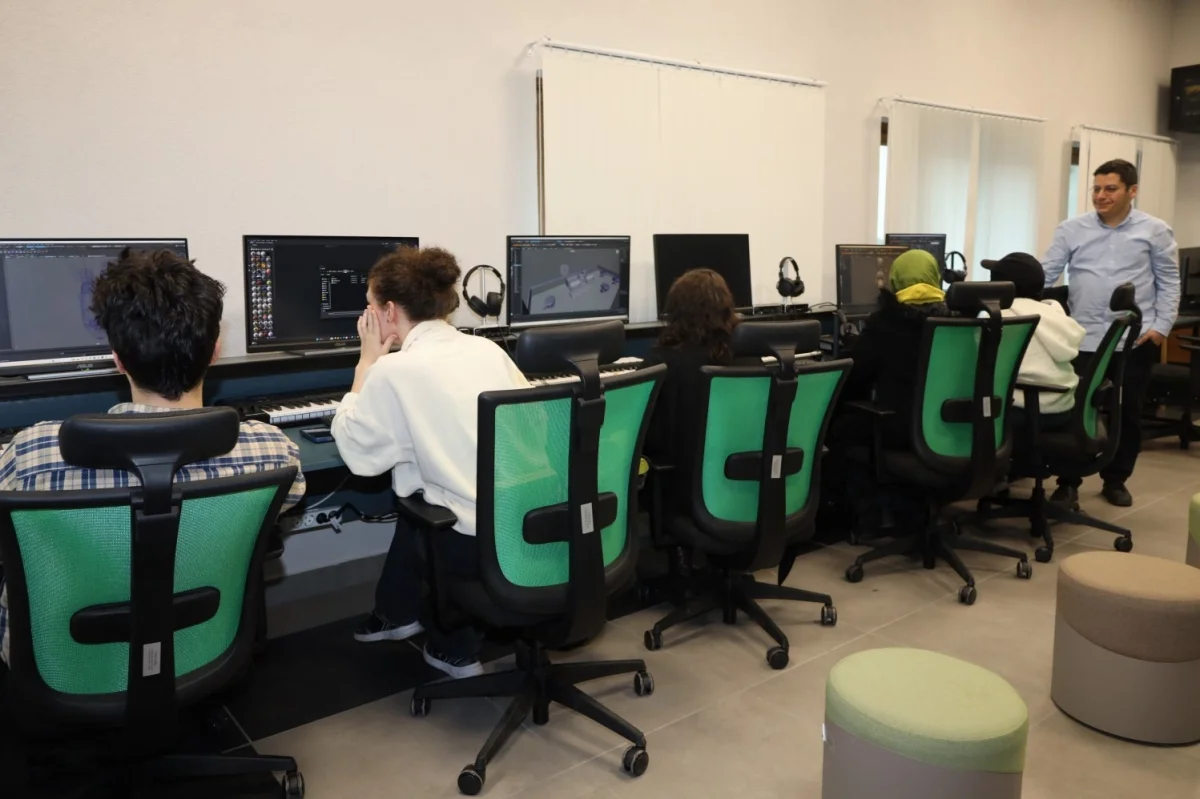 Kocaeli Büyükşehir Belediyesi, çocuklar ve gençler için daha kaliteli eğitim