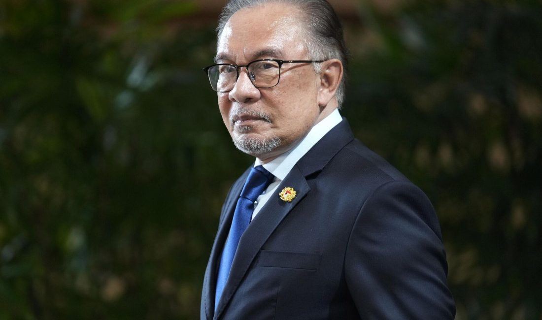 Malezya Başbakanı Enver İbrahim, sınır çatışmaları yaşayan Tayland ve Kamboçya’ya