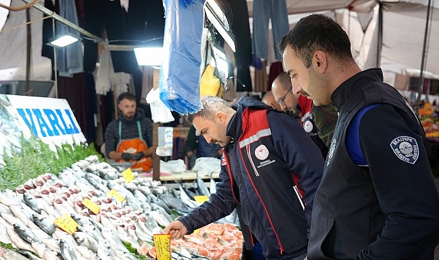Maltepe Belediyesi, İlçe Tarım ve Orman Müdürlüğü ekipleriyle birlikte pazarlarda