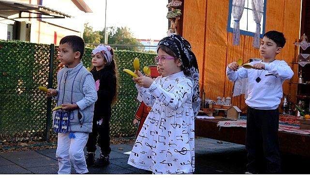 Kocaeli Büyükşehir Belediyesi’ne bağlı Lokomotif Çocuk Köyü’nde eğitim gören minikler,