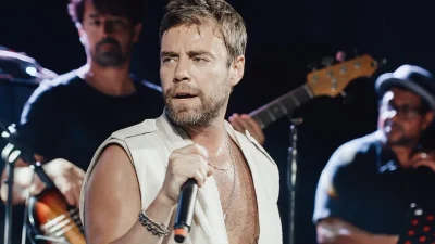 Türk pop müziğinin güçlü erkek seslerinden Murat Dalkılıç, İstanbul’da hafta