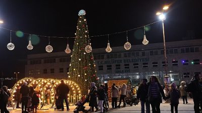 Nilüfer Belediyesi, yeni yılı Cumhuriyet Meydanı’nda kurulacak renkli bir festival
