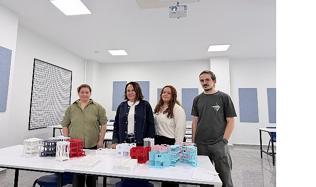 Mimarlık bölümü öğrencilerinin yapı dersleri için geliştirilen 3D yazıcı kitlerle,
