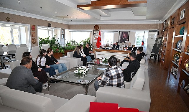 Kemer Belediyesi Ahmet Erkal Destek Eğitim Kursu’nda üniversite sınavına ücretsiz