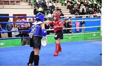Osmangazi Belediyesi’nin düzenlediği Muay Thai İl Müsabakaları’nda genç sporcuların mücadeleleri