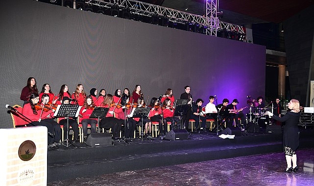 Kültür ve sanat faaliyetlerine büyük önem vererek, gelecek nesillere ışık