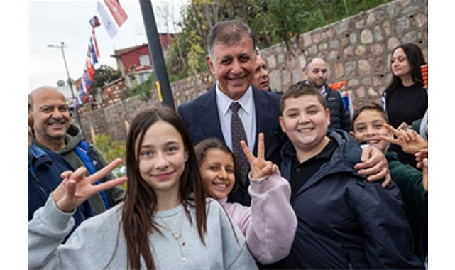 İzmir Büyükşehir Belediye Başkanı Dr. Cemil Tugay, “Güzel İzmir Hareketi”