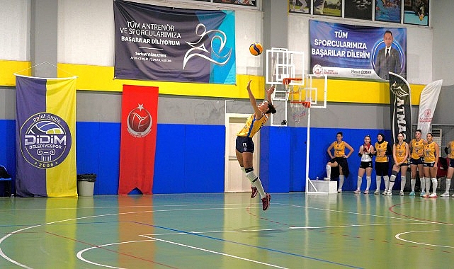 TVF Kadınlar 2. Ligi 7. Grup 19. hafta karşılaşmasında Polat