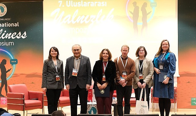 Üsküdar Üniversitesi tarafından bu yıl “Gençlik ve Yalnızlık” temasıyla düzenlenen “7. Uluslararası