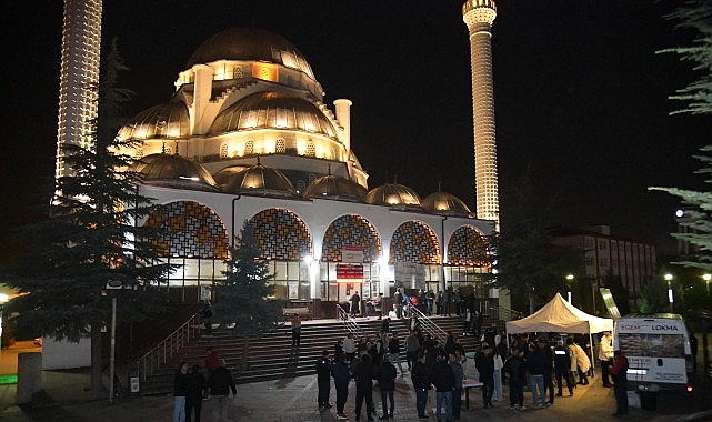 Kahramankazan Belediyesi, üç ayların müjdecisi Regaip Kandili dolayısıyla vatandaşlara lokma