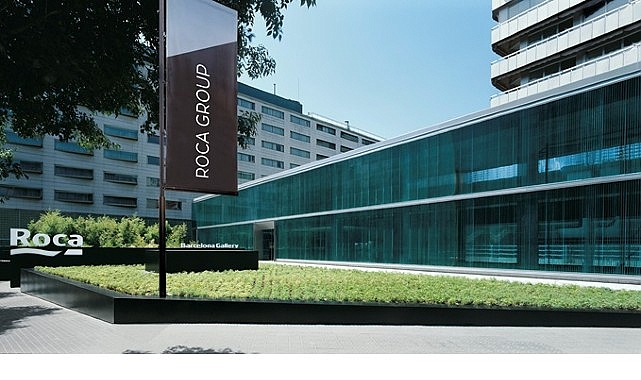 Banyolar için inovasyonu odağına alarak armatür, lavabo, klozet ve duş