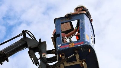 Kocaeli Büyükşehir Belediyesi, kent genelinde enerji verimliliğini artırmak ve aydınlatma