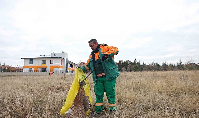Çankaya Belediyesi, ilçe genelinde çevre düzenlemesi ve temizlik çalışmalarını kararlılıkla