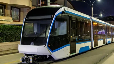 Sezonun ilk seferini gerçekleştiren Turistik Doğu Ekspresi ile Kars’a gelen