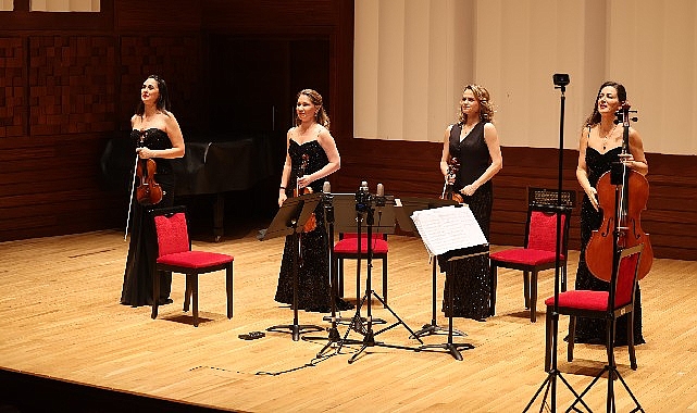 İzmir Büyükşehir Belediyesi Ahmed Adnan Saygun Sanat Merkezi'nde (AASSM) yaylı