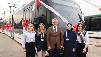Kocaeli Büyükşehir Belediye Başkanı Tahir Büyükakın, vatmanlık veya otobüs şoförlüğü