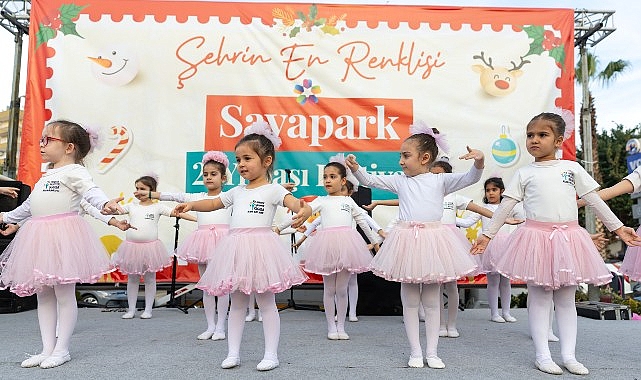 Yenişehir Belediyesi'nin Saya Park AVM iş birliğiyle düzenlediği Yılbaşı Festivali,