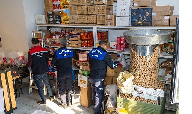 Yenişehir Belediyesi Zabıta ekipleri, yılbaşı öncesinde halk sağlığını korumak ve