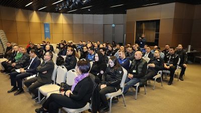 Küçükçekmece Belediyesi, personelin mesleki gelişimine katkı sağlamak amacıyla eğitimler düzenlemeye