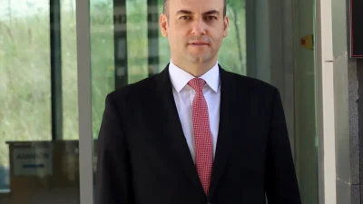 Global Bilişim Derneği (BİDER) Başkanı Şenol Vatansever, küresel finansal sistemin