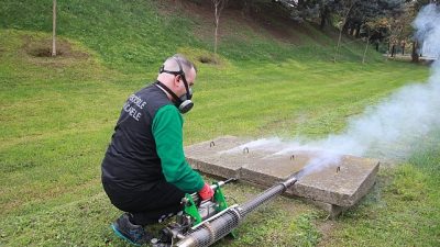 Kocaeli Büyükşehir Belediyesi, sivrisinek ve karasinekle mücadele kapsamında 127 personelle