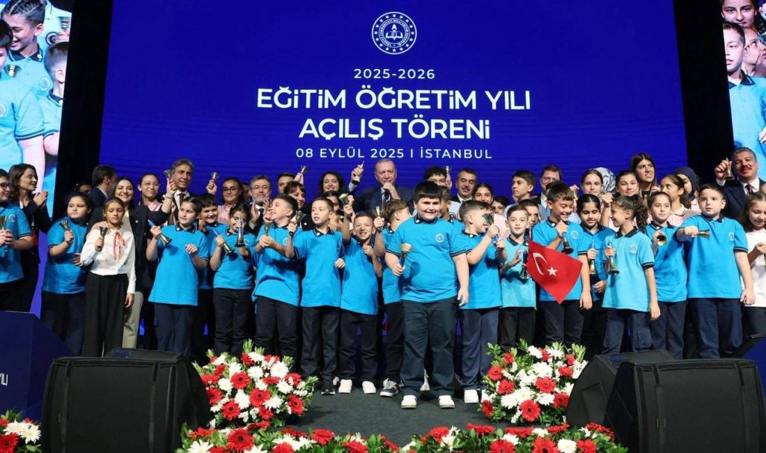 Öğretmen ataması...Cumhurbaşkanı Erdoğan, 821 binden fazla öğretmenin atamasını yaparak eğitim