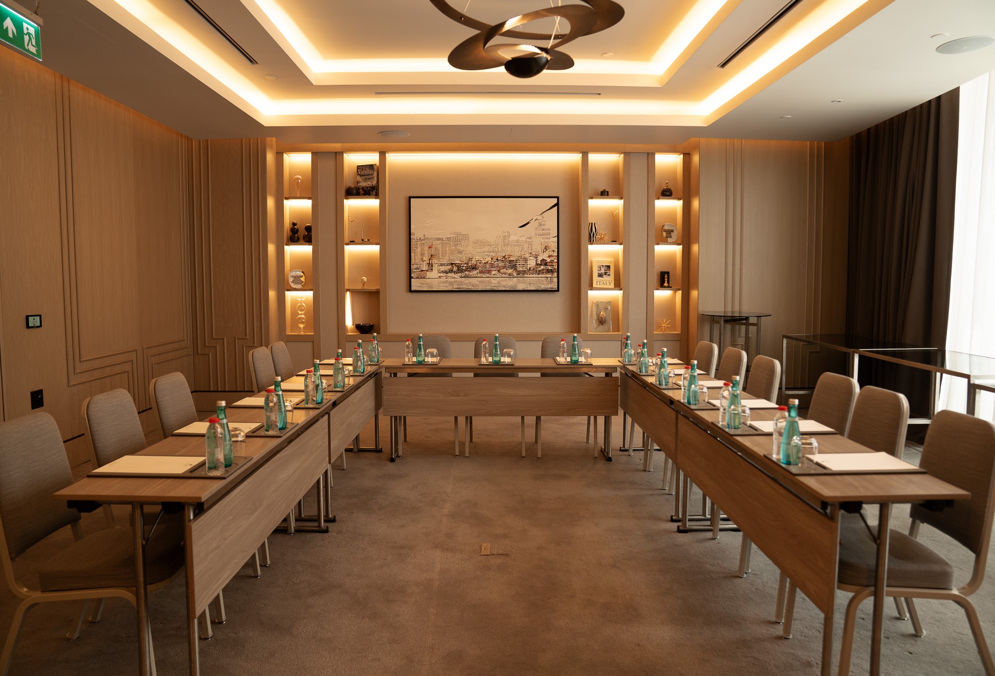 Address Istanbul; modern altyapısı, İstanbul manzarasına açılan seçkin alanları ve