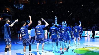 Anadolu Efes, EuroLeague çift maç haftasının ilk karşılaşmasında evinde Paris