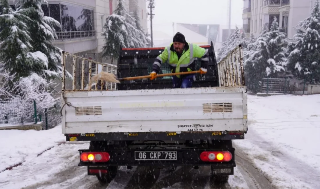 Ankara Keçiören’de, özellikle yüksek kesimlerde etkili olan kar yağışı nedeniyle