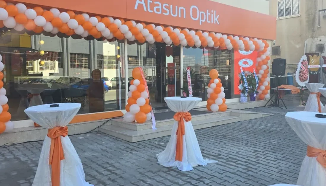 Atasun Optik, Kuzey Kıbrıs Türk Cumhuriyeti’nde ilk mağazasını açarak büyümesini