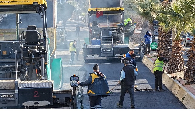 Aydın Büyükşehir Belediyesi, kent genelinde eş zamanlı olarak sürdürülen yol