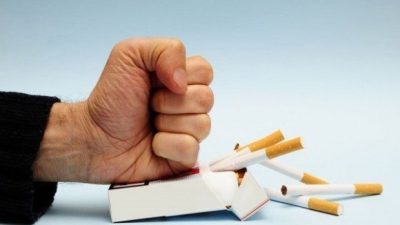 Sağlık Bakanı Prof. Dr. Kemal Memişoğlu, incelemelerde bulunduğu Samsun'da sigaranın