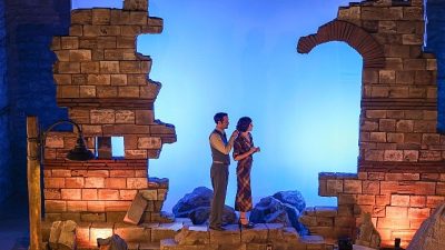 Bakırköy Belediye Tiyatroları’nın yeni oyunu Ay Tedirginliği, yazar Özen Yula