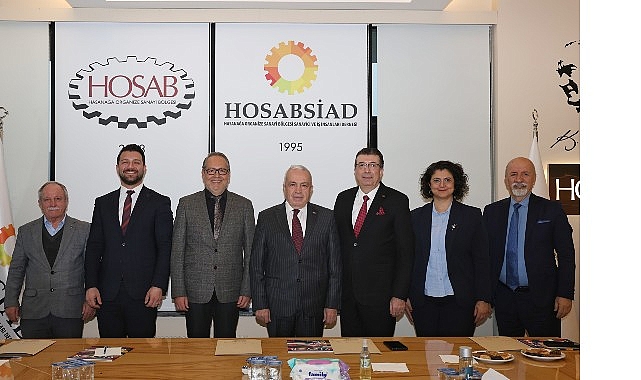 Nilüfer Belediye Başkanı Şadi Özdemir, Hasanağa Mahallesi’nde vatandaşlarla bir araya