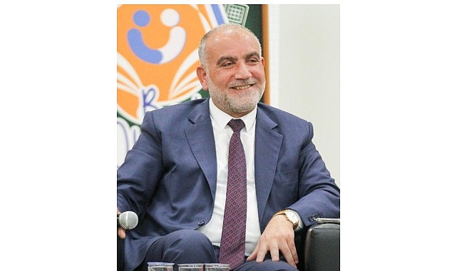 Bu yıl da Canik’ten üniversiteyi kazanan üniversite öğrencilerinin tamamına burs