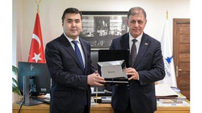 Kırgız Cumhuriyeti İstanbul Başkonsolosu Chyngyz Toktobekoviç, İzmir Büyükşehir Belediye Başkanı