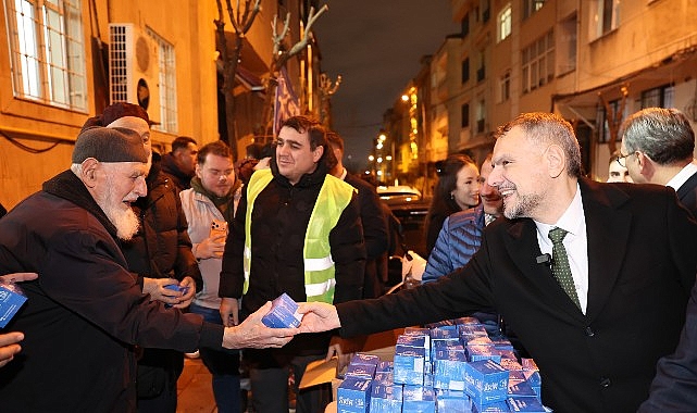 Bayrampaşa Belediyesi, Miraç Kandili dolayısıyla ilçe genelindeki camilerde halka kandil