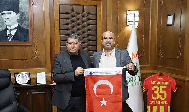 Yerel esnafın durumu ve ilçedeki ticari hayat üzerine istişarelerin gerçekleştirildiği