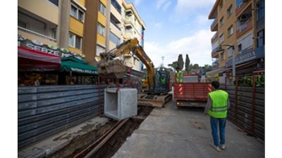 İzmir Büyükşehir Belediyesi İZSU Genel Müdürlüğü’nün Sevgi Yolu’nda yürüttüğü yağmur