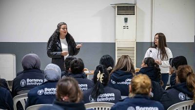 Bornova Belediyesi Sağlık İşleri Müdürlüğü, belediyede görev yapan kadın personele