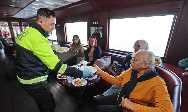 Konak Belediyesi’nin düzenlediği organizasyonla, İZDENİZ’in emektar Bergama Vapuru bu kez