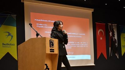 Beylikdüzü Belediyesi’nin ev sahipliğinde gerçekleşen “Şiddetle Mücadelede Yerel Yönetimlerin Rolü”