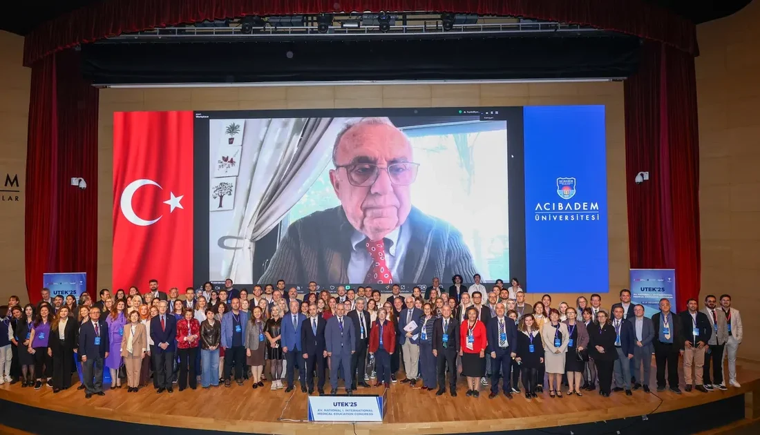 Tıp eğitimi; bilimsel ilerlemeler, teknolojik devrimler ve evrilen toplumsal beklentiler