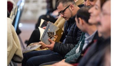 İzmir Büyükşehir Belediyesi’nin, birbirleri sayesinde varlıklarını sürdürebilen ardıç ağaçları ve