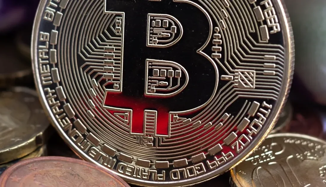 Lider kripto para Bitcoin 96.336 dolar seviyesinde işlem görürken, Ethereum